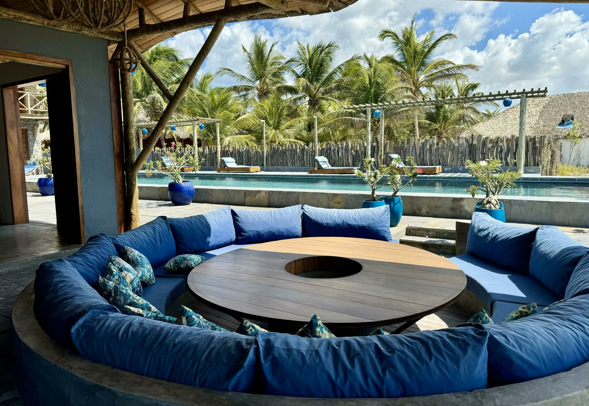 Imagem de Casa espaçosa, pé na areia, com vista maravilhosa, localizada no Preá